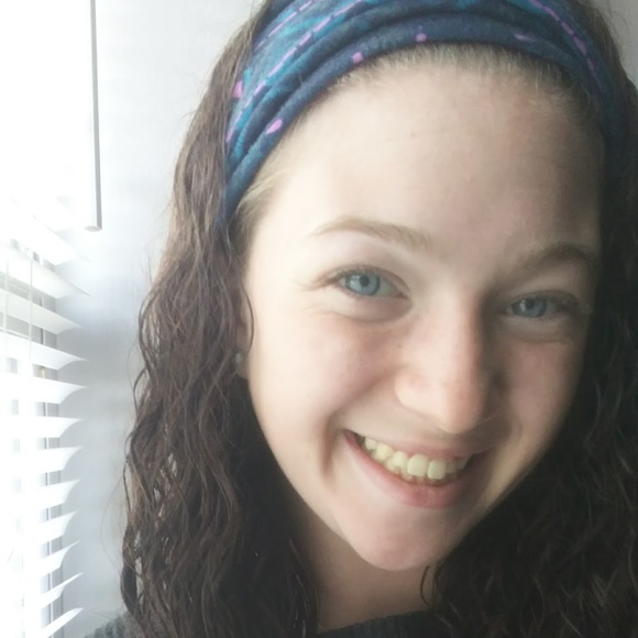 Meet your Posher, Jillian - Picture 1 of 1